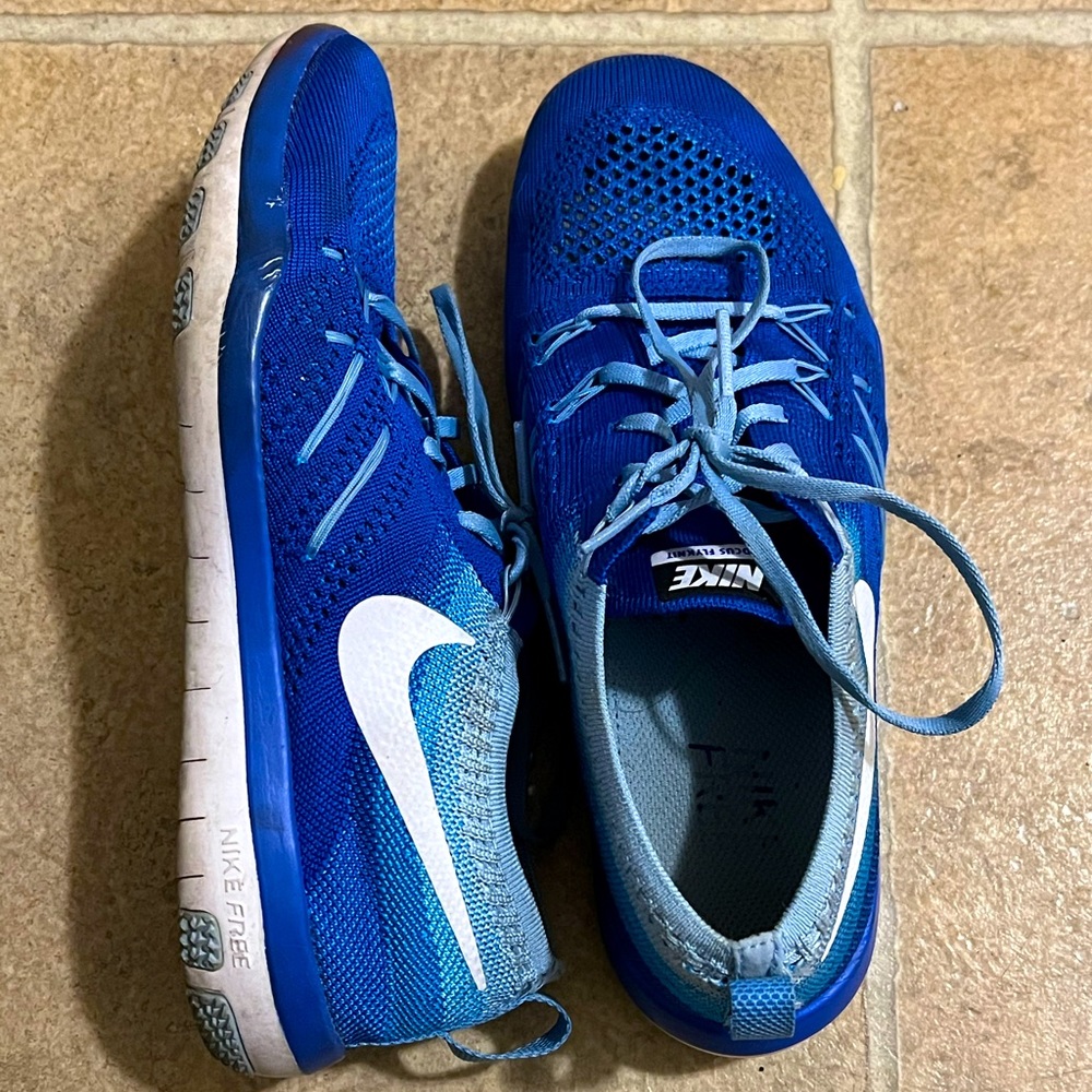 Nike Flyknit Free Run